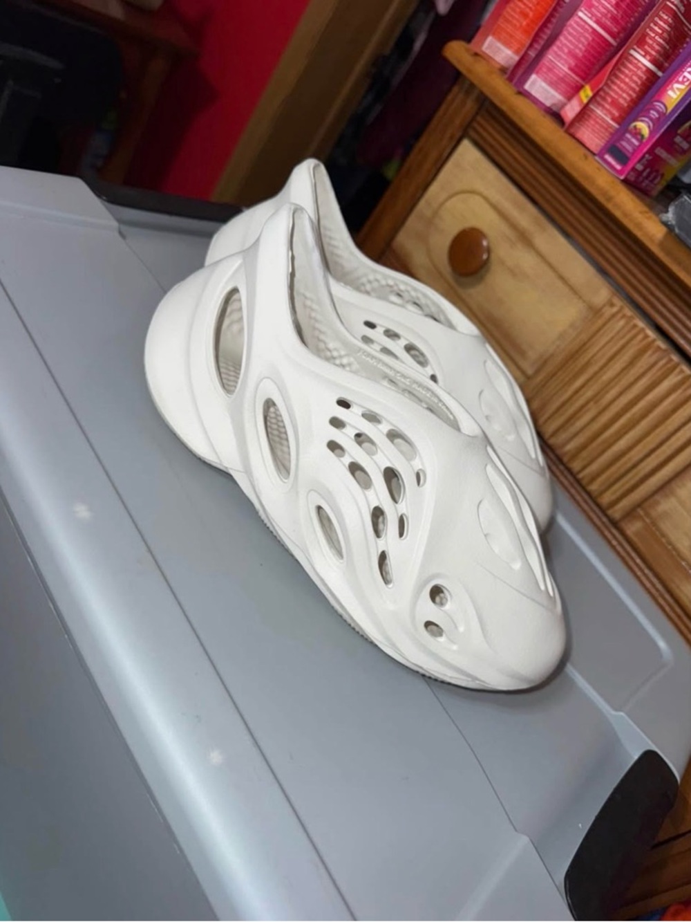 Yeezy Foam Runners in Cream White - Picture 3 of 4